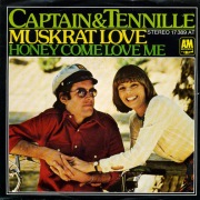 captain-and-tennille-muskrat-love-am-3